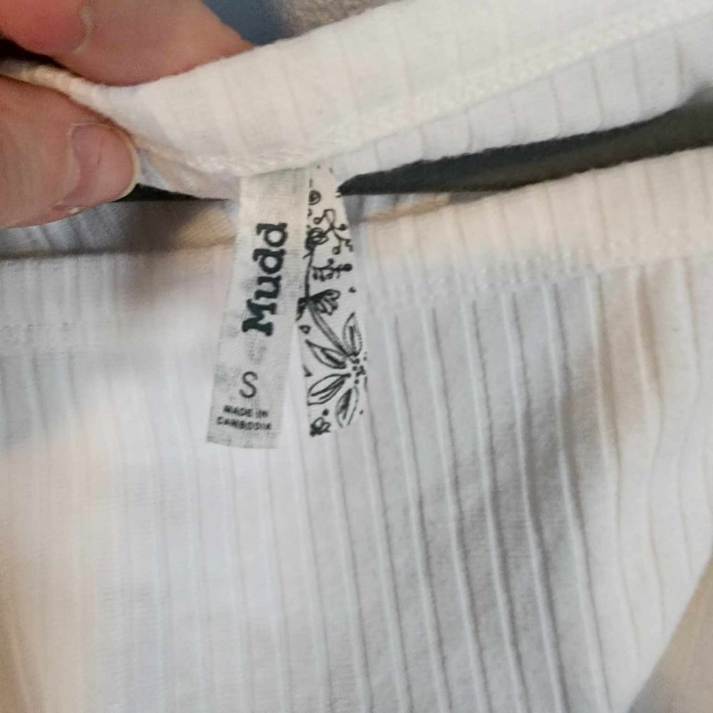 EUC Mudd White Ribbed Tank Top - Picture 2 of 4